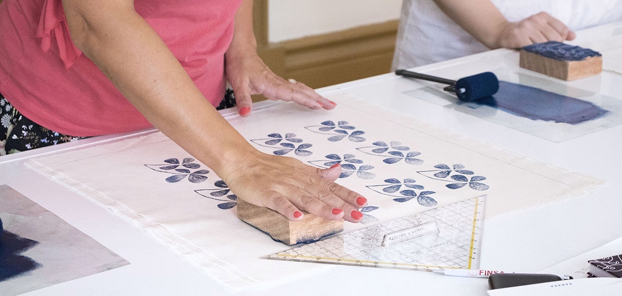 Workshop de Estamparia Manual em Tecido – Block Printing by Atelier Karaka - Lisboa