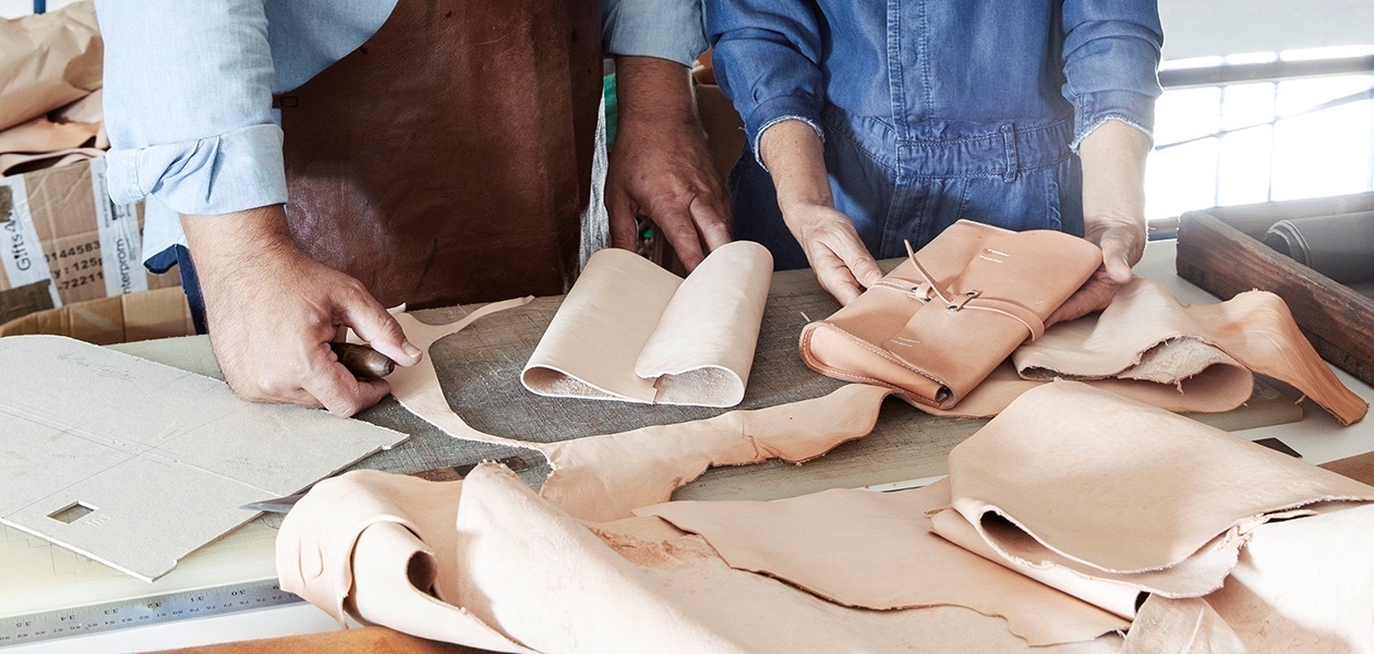 Workshop of the Initiation to leather work with Sul Bags